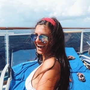 Meet your Posher, Sara kate